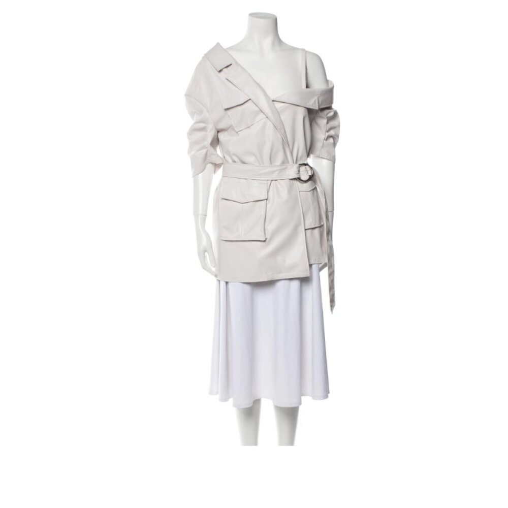 Cinq a Sept off-white jacket in the perfect condition. Size 8